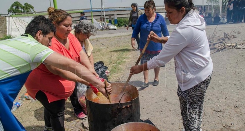 Afirman que el 88% de familias de barrios populares consume alimentos con bajo valor proteico