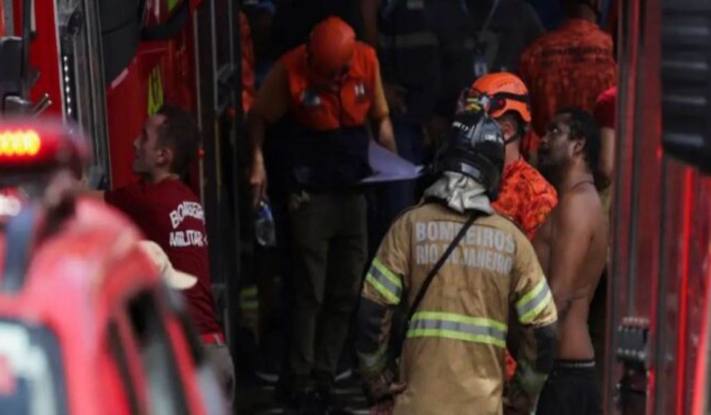 pandillas queman un hospital en Puerto Príncipe