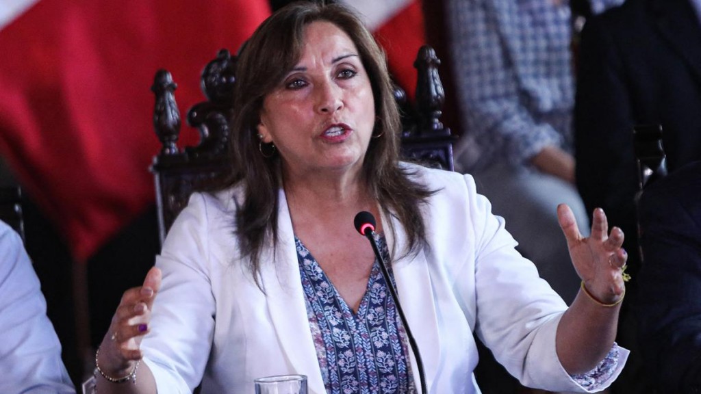 La Fiscalía de Perú citó a declarar a la presidenta Boluarte