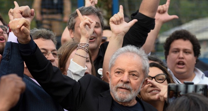 Lula sigue arriba en la intención de voto para presidir Brasil