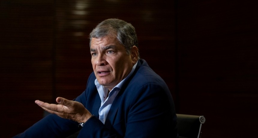 Correa contra la disolución del Parlamento en Ecuador: 