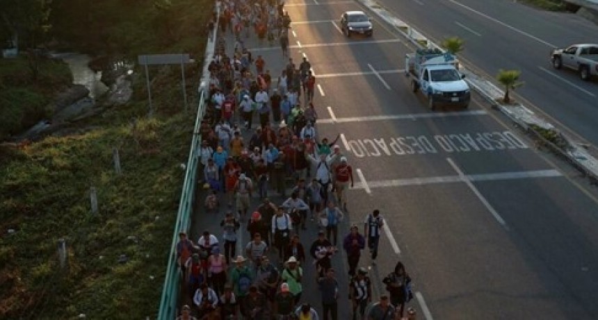 Miles de migrantes atrapados al sur de la frontera de México