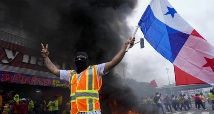 'Que no golpeen al pueblo': el hartazgo que llevó a las calles a miles de panameños