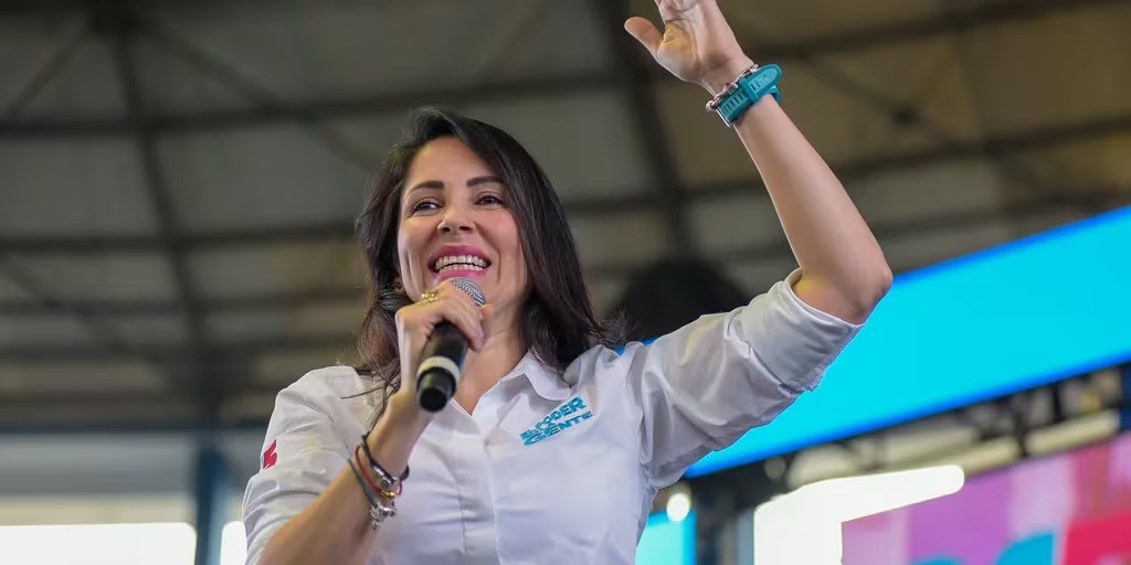 El partido de Rafael Correa volvió a postular como candidata presidencial a la ex diputada Luisa González