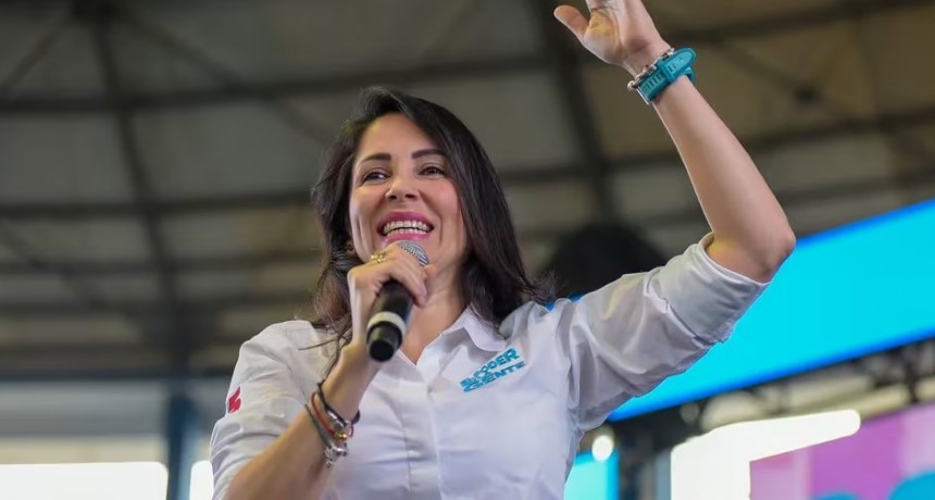 El partido de Rafael Correa volvió a postular como candidata presidencial a la ex diputada Luisa González