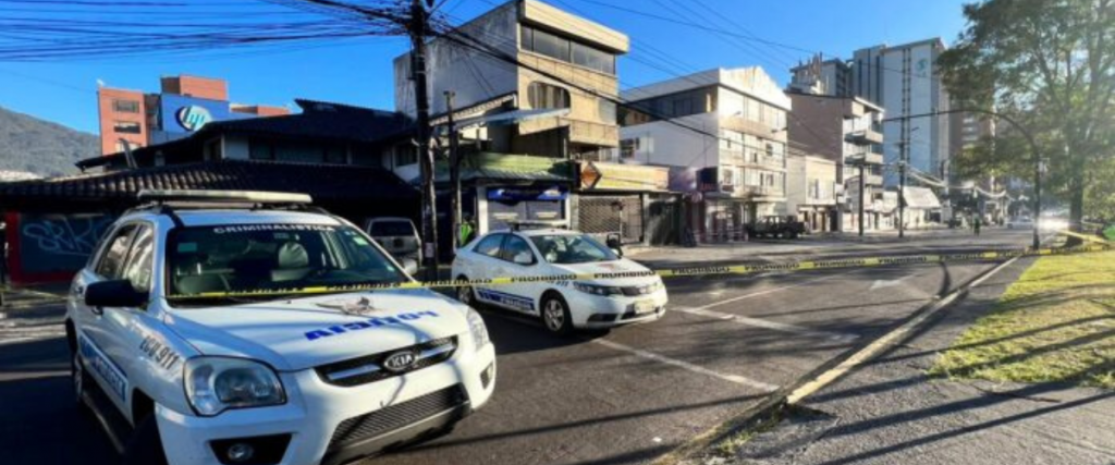 Violencia en Ecuador sigue escalando contra candidatos presidenciales